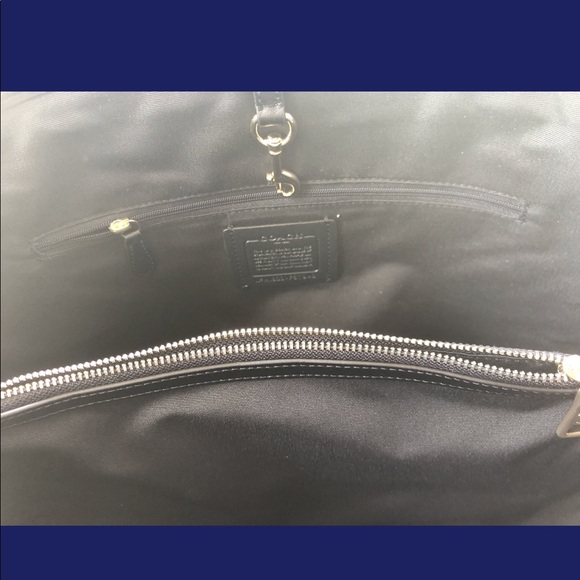 SALE‼️‼️ Gaby’sBags👜💕-🌸Coach Signature Tote🌸👛 - Picture 7 of 8